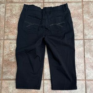 Gloria Vanderbilt Black Cropped Jeans